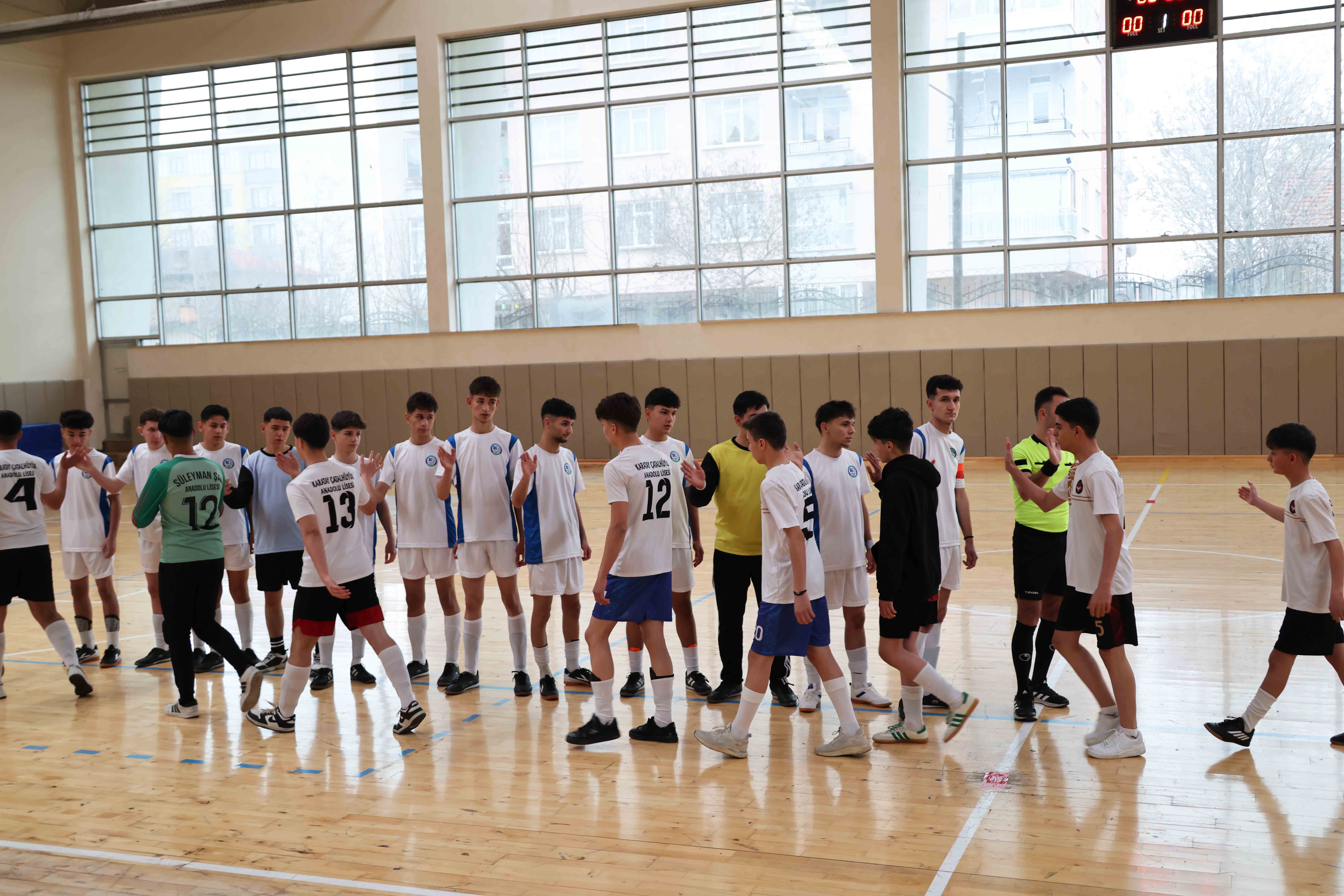 Liseler Arası Kardeşlik ve Dostluk 2. Futsal Turnuvası başladı