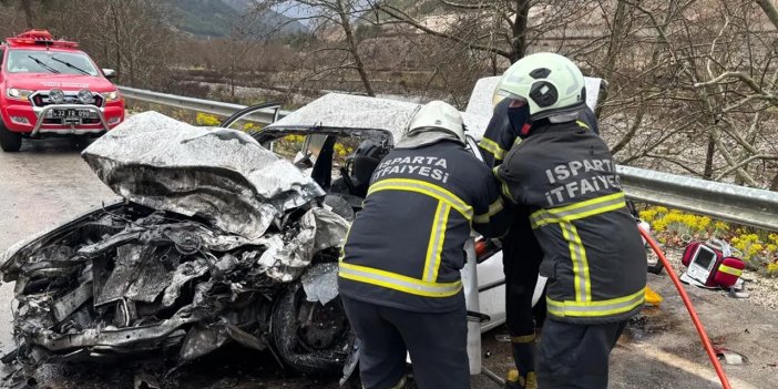 Evlilik hazırlığı yapan çift feci kazada can verdi