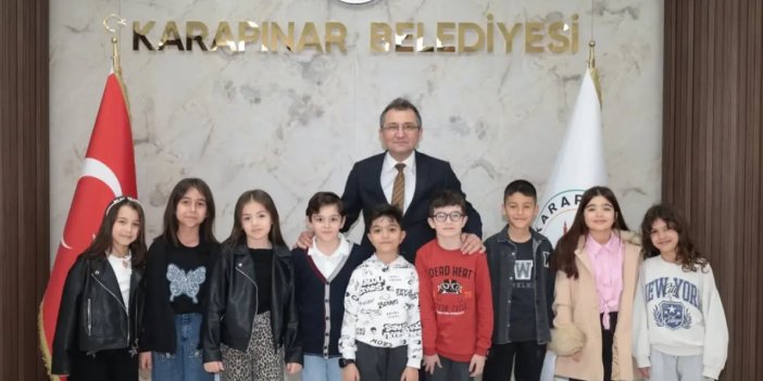 Başkan Önal öğrencileri makamında ağırladı