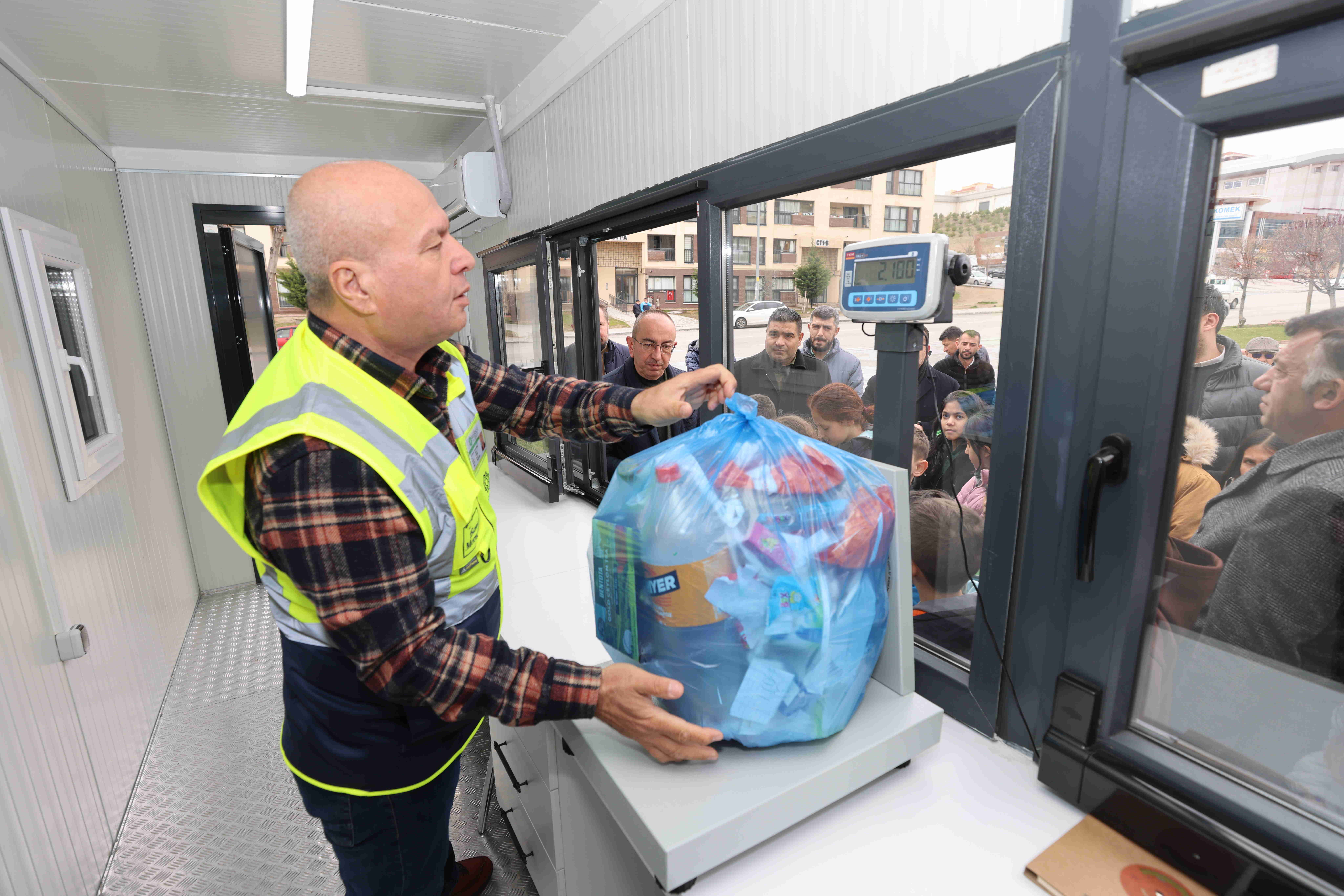 Meram’da atıklar paraya dönüşüyor