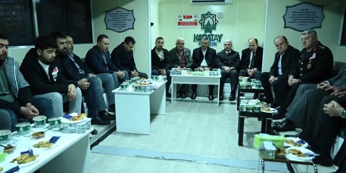 Konyalı Bakan memleketinden şehit evini ziyaret etti