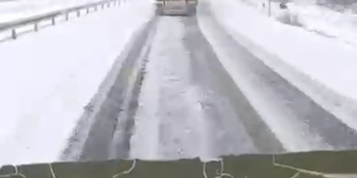 Konya yolunda kar yağışı