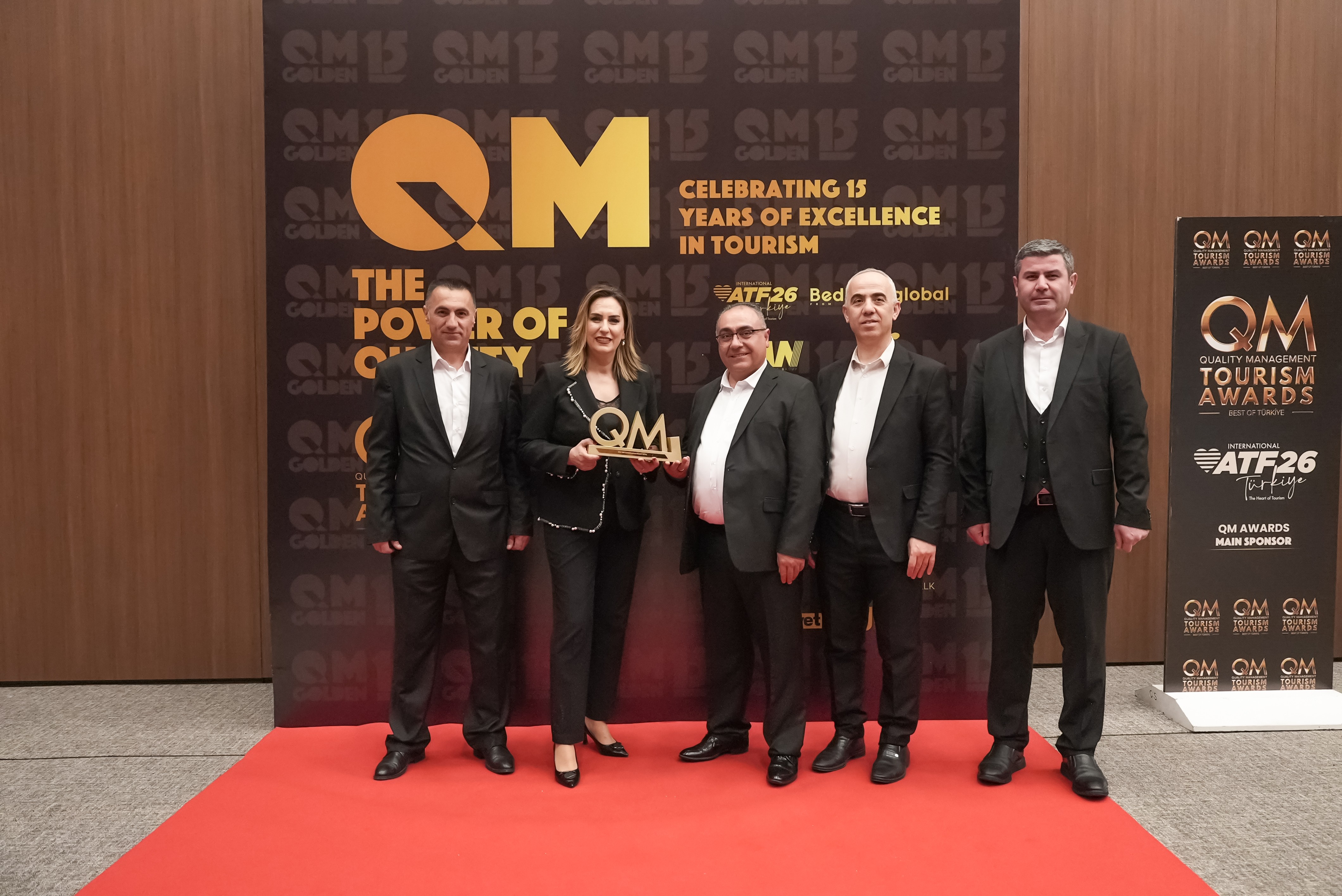 Bera Alanya “Türkiye’nin En İyi Muhafazakâr Aile Oteli” ödülü