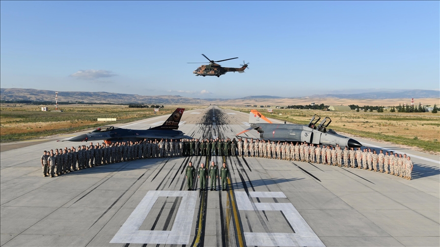 Genelkurmay Başkanı Orgeneral Gürak, F-4 ile uçuş gerçekleştirdi