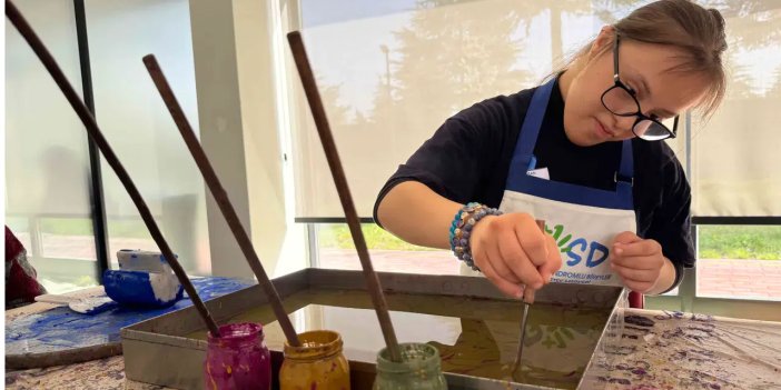 Engeller yerini renklere bıraktı: DOSD Meram’da sanat şöleni