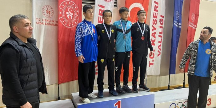 Konya Büyükşehir Belediyespor güreş takımından yeni başarı