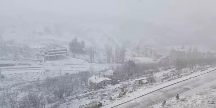 Konya'ya bahar gelecek derken lapa lapa kar yağdı