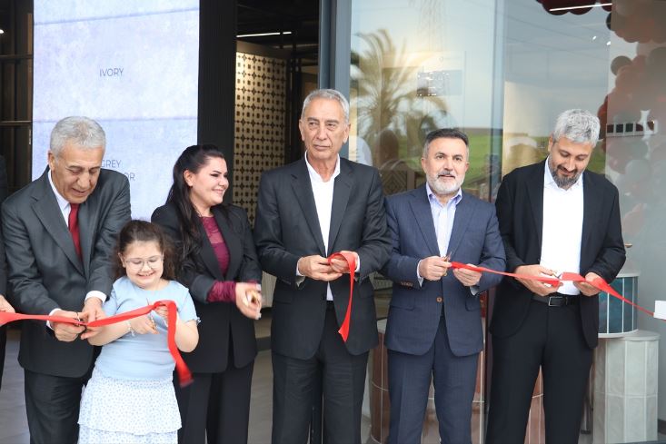 Adana'da Ege Seramik ve Ege Vitrifiye showroomu açıldı