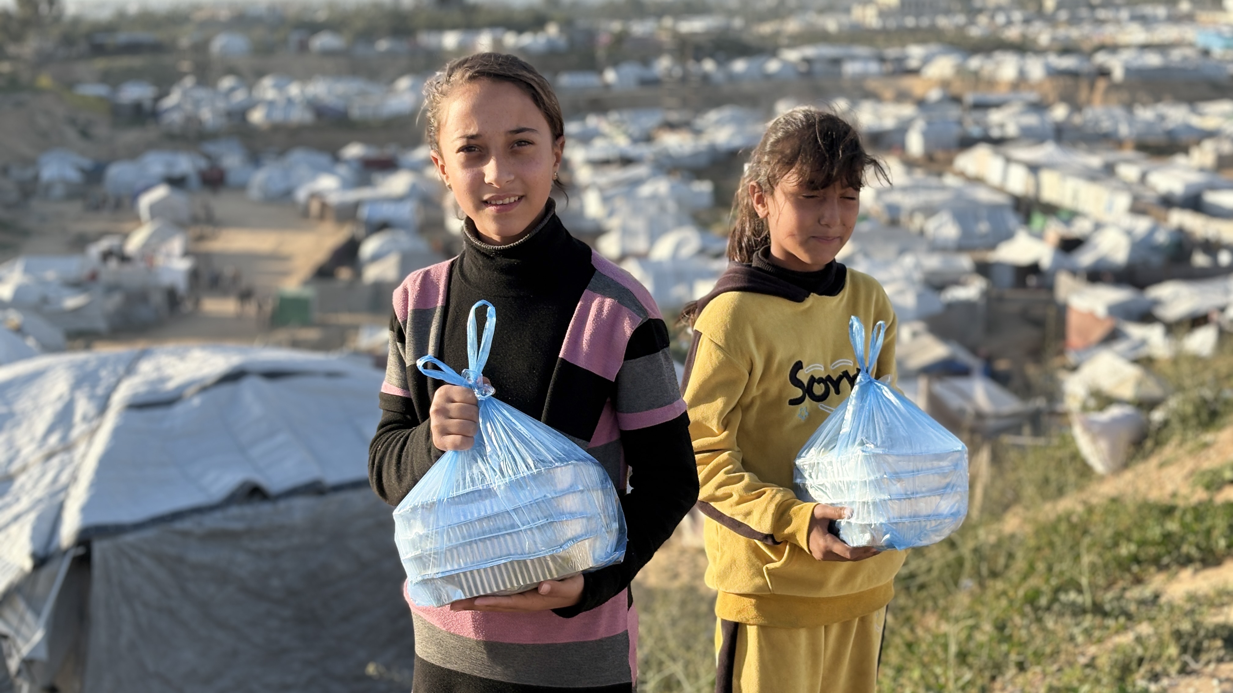 Yetim Vakfı’ndan Gazze’ye yardım elini uzatmaya devam ediyor.