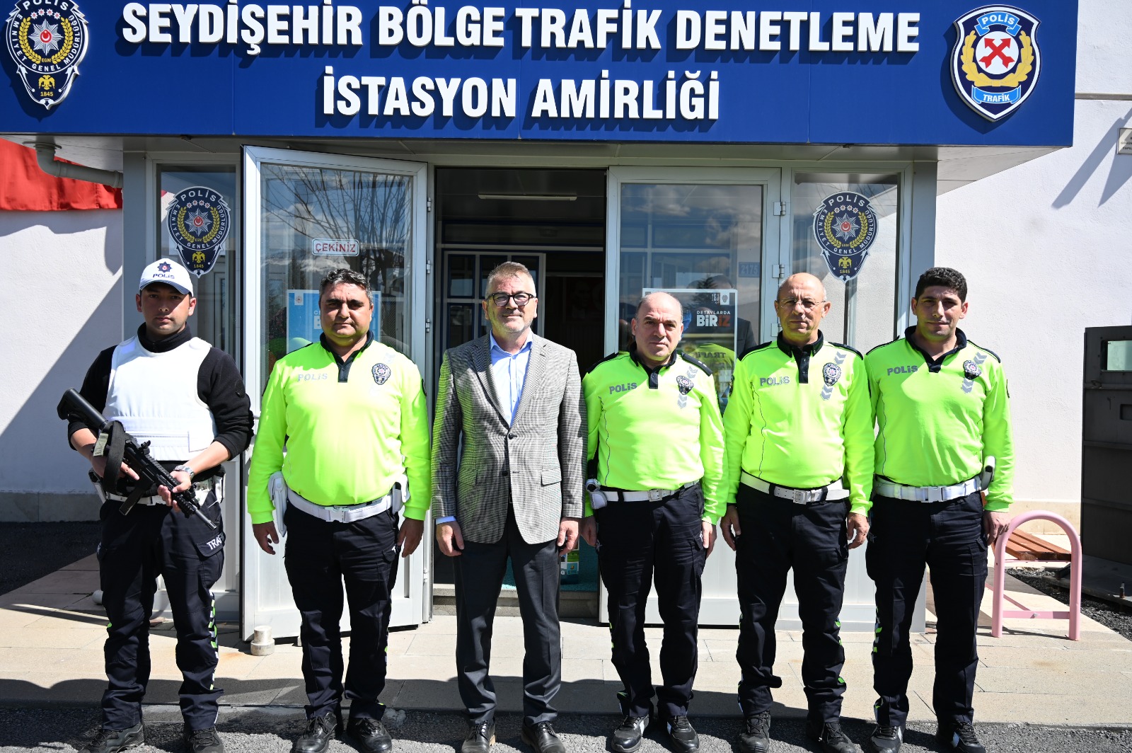 Başkan Ustaoğlu, emniyet personelini unutmadı