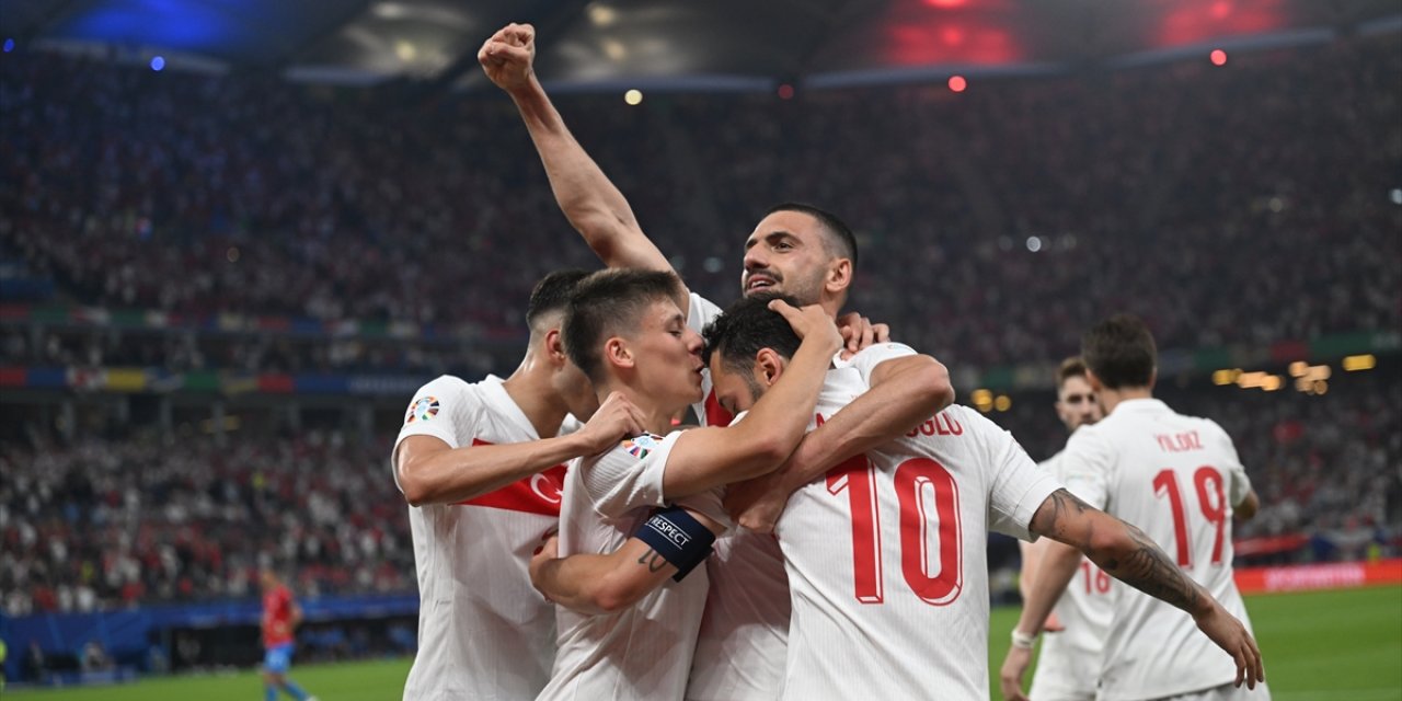 Milliler, Avrupa Şampiyonası'nda son 16'da