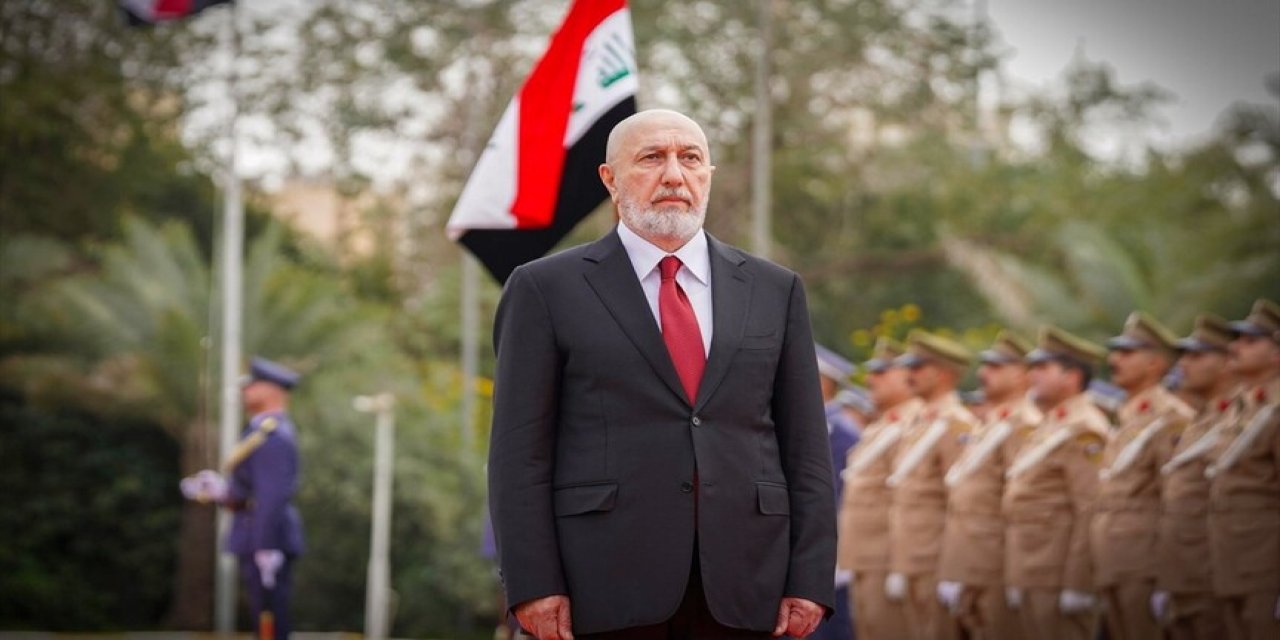 Irak’ın yeni Cumhurbaşkanı Amedi görevini resmen devraldı