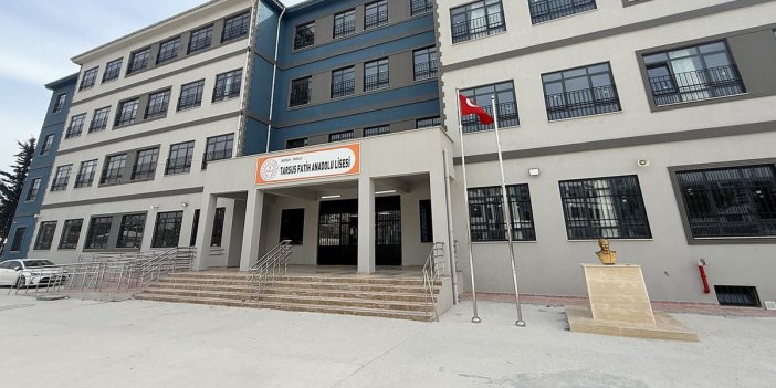 Şimdi de Mersin! Son anda fark edildi Lise öğrencisi silahla yakalandı