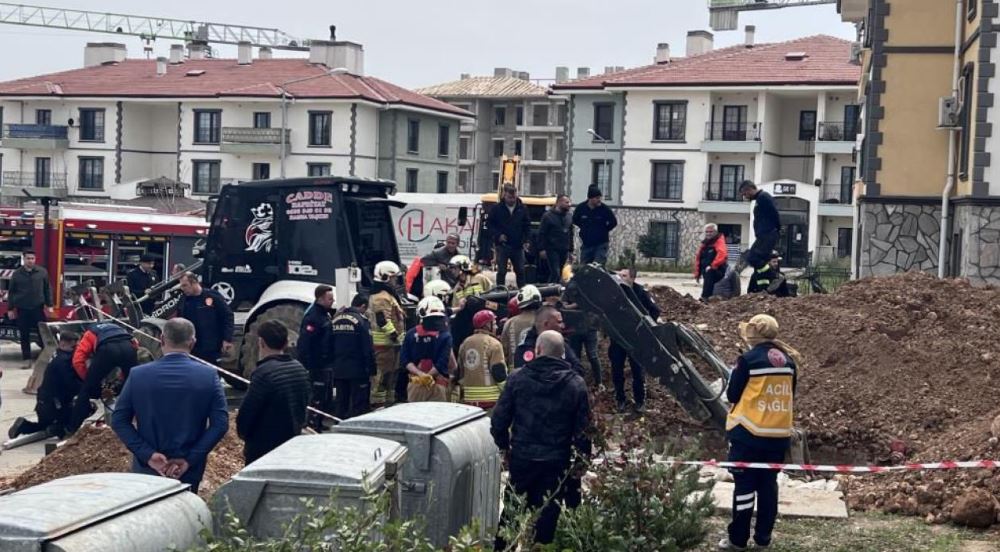 Manisa'da göçük altında kalan işçi öldü