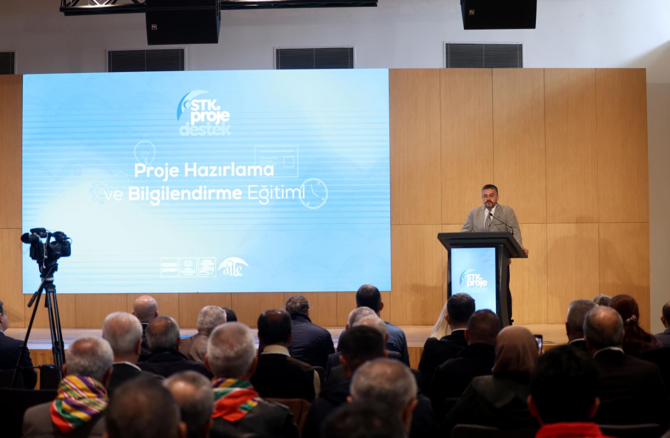 Konya Büyükşehir Belediyesi’nden STK’lara Proje Ve Hibe eğitimi