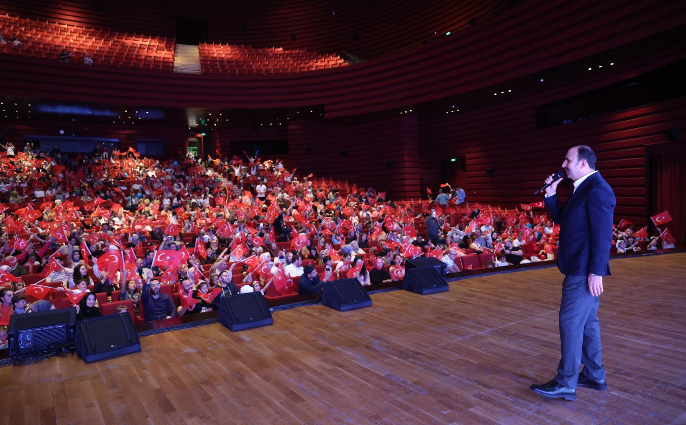 Başkan Altay tüm minik okurları ve aileleri 2. Konya Çocuk Kitap Günleri’ne davet etti