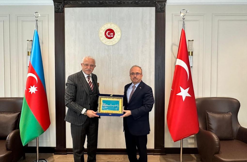 NEÜ, Uluslararasılaşma Adımlarını Azerbaycan’da Güçlendirdi