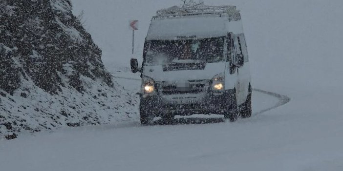 Bu görüntüler az önce çekildi! Nisan ayında sert kış