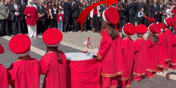 23 Nisan ruhuna yakışmayan görüntü! CHP'liler çocuklara sırtlarını döndü