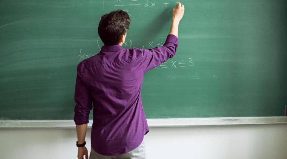 Yer değiştirme isteyen öğretmenler için başvuru takvimi belli oldu