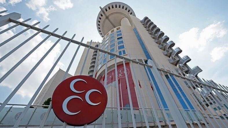 MHP Genel Başkan Yardımcısı Yalçın, Gaziantep İl Teşkilatının feshedildiğini açıkladı