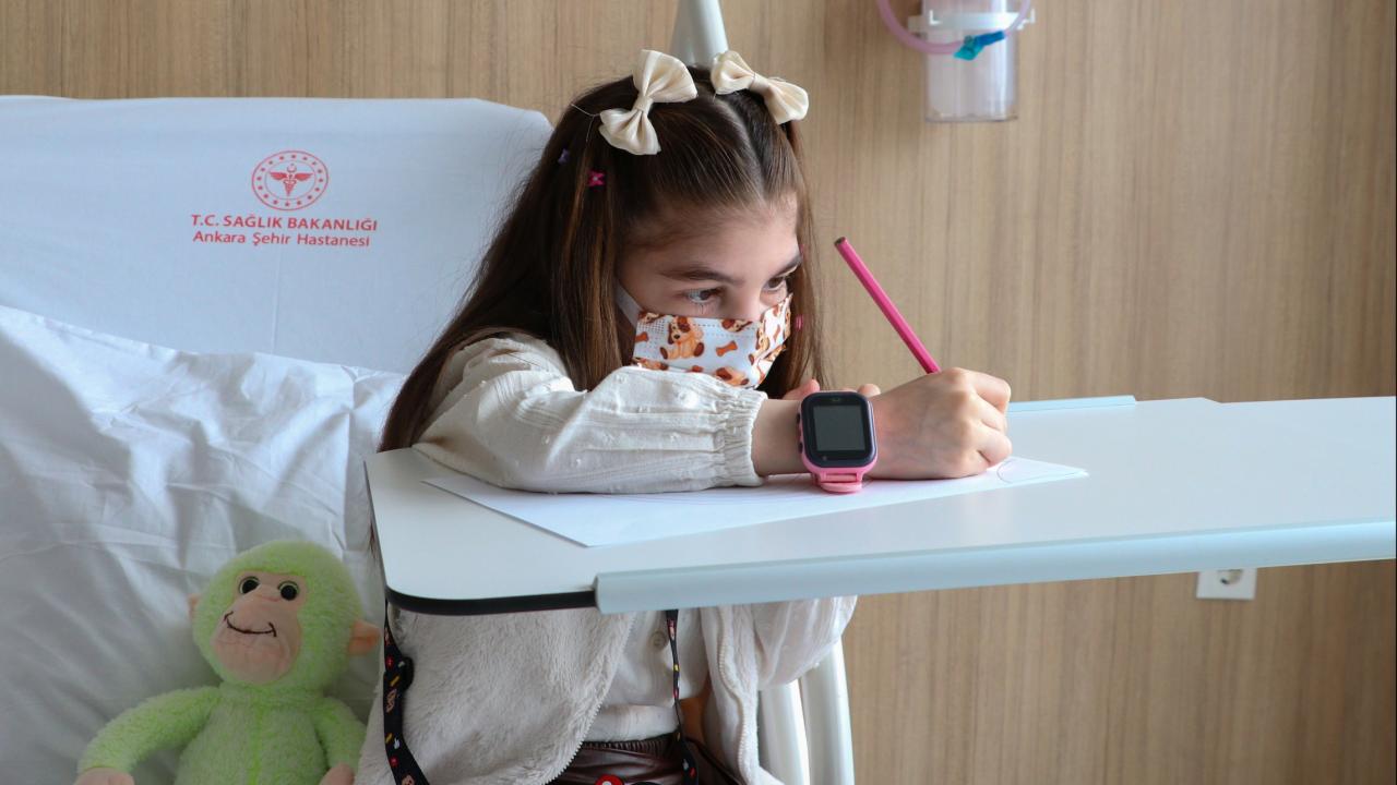 Küçük Hira'nın hayalleri yeni kalbiyle "renk" kazanacak