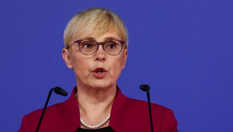 Slovenya Cumhurbaşkanı Pirc Musar, hükümeti kurma görevi için bir isim önermeyeceğini söyledi