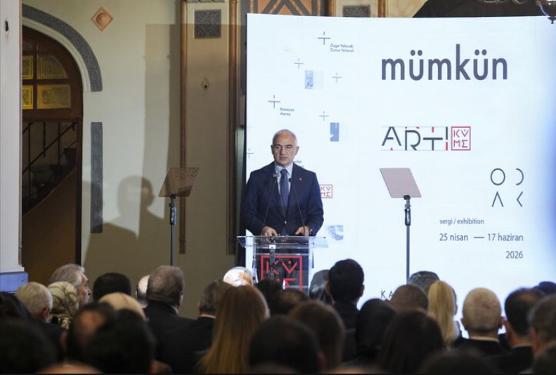 Kültür ve Turizm Bakanı Ersoy, ArtıKÜME 2025 seçkisi ve ODAK Sergisi'nin açılışına katıldı