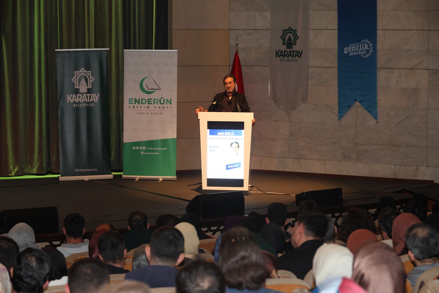 Karatay’da “Evlilik ve Aile Gelişim Akademisi” yoğun ilgiyle sürüyor