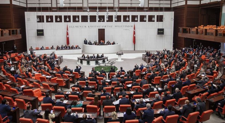 TBMM'de, fahiş site aidatlarına yönelik düzenlemeleri de içeren kanun teklifi görüşülecek