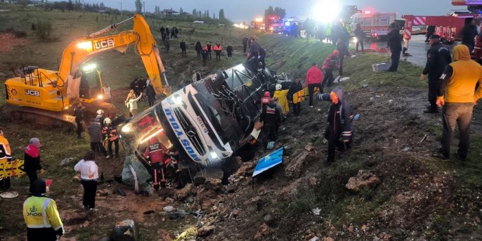 Malatya'da yolcu otobüsü şarampole devrildi: 4 ölü, 15 yaralı