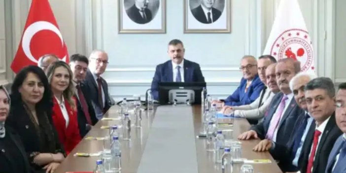 Bakan Çiftçi’den Konyalı muhtarlara samimi karşılama