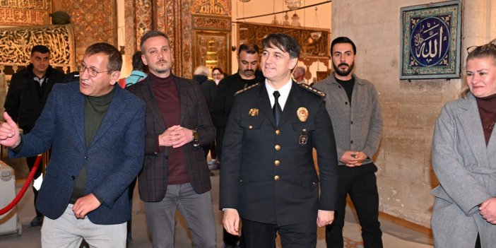 Konya'nın yeni Emniyet Müdürü ilk olarak Mevlana'yı ziyaret etti