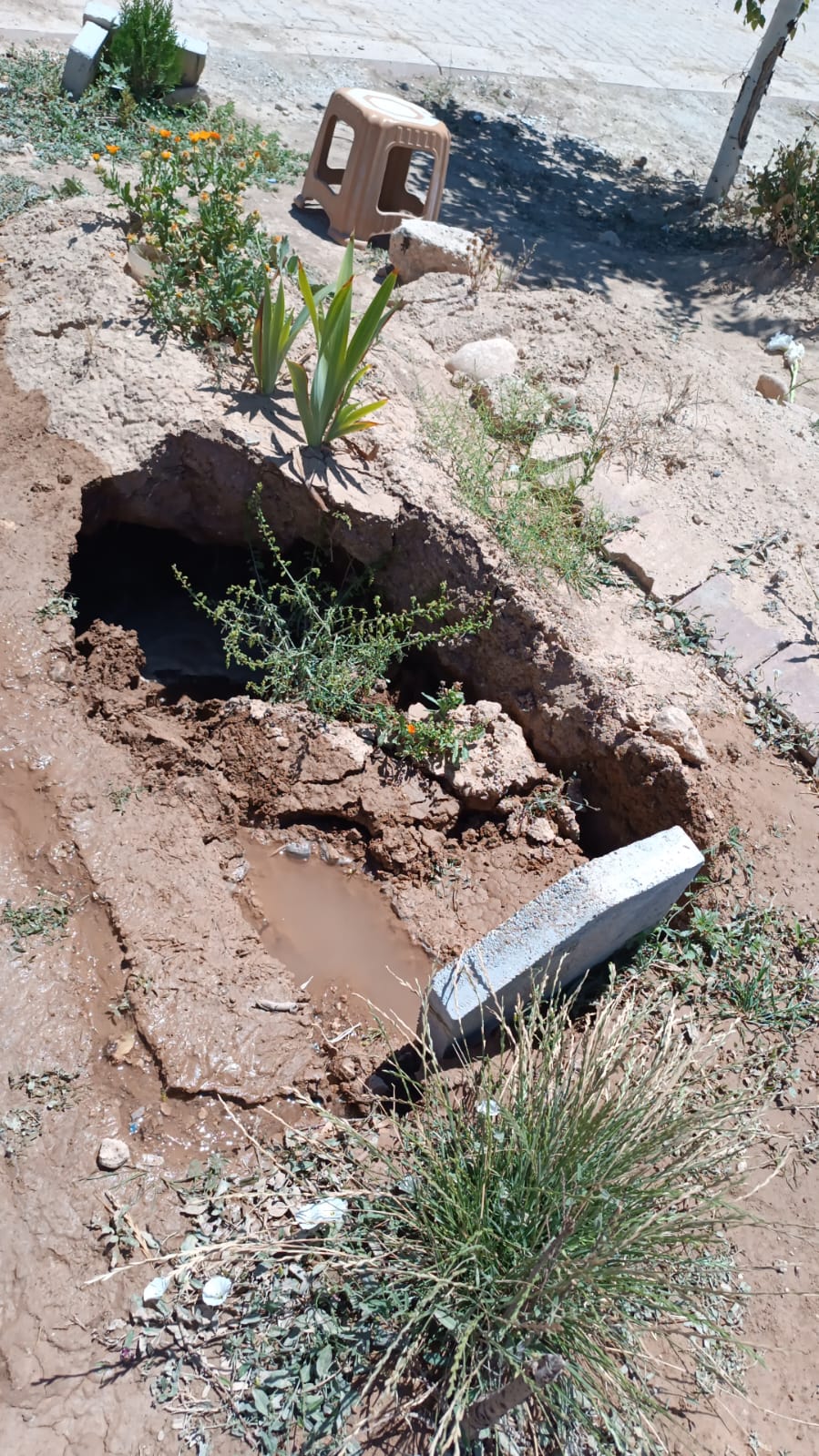 Konya'da çöken mezarlık görenleri şok etti!