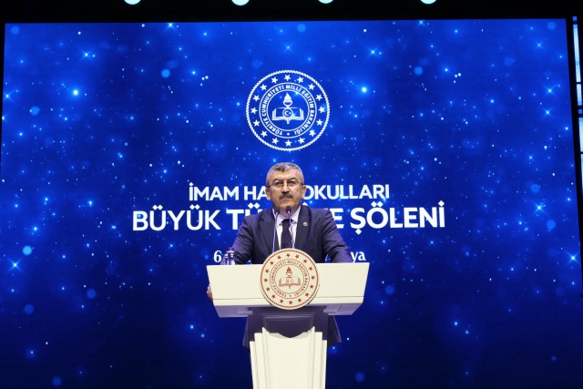 Hasan Ekici: İmam hatip okulları geleceğe umutla bakan bir neslin yetiştiği kurumlardır