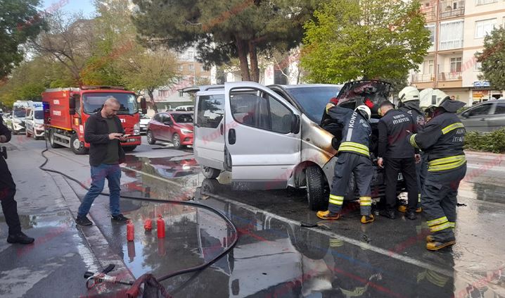 Konya Selçuklu’da Seyir Halindeki Araç Yandı