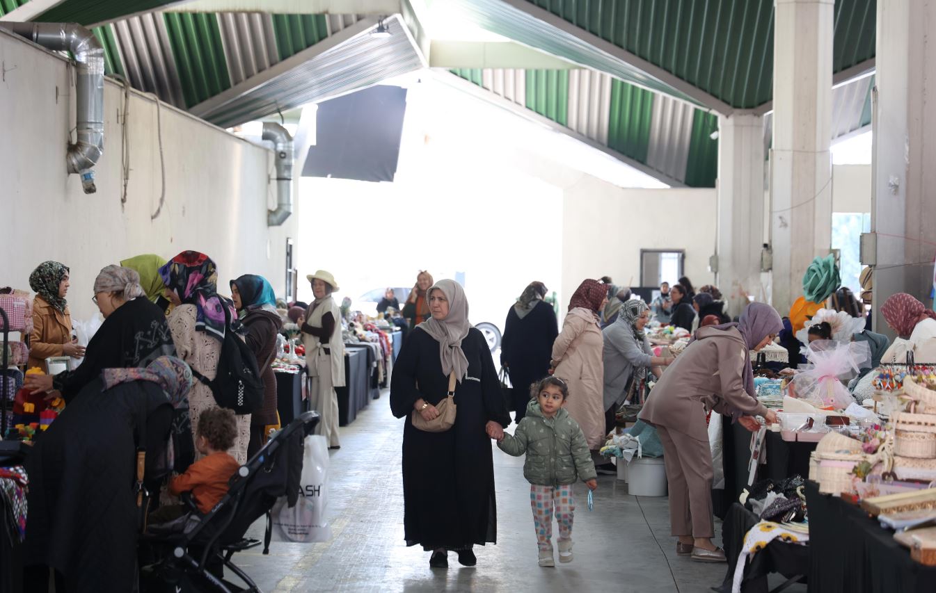Konyalı kadınlar, Anneler Günü dolayısıyla Komek Pazarı'nda buluştu