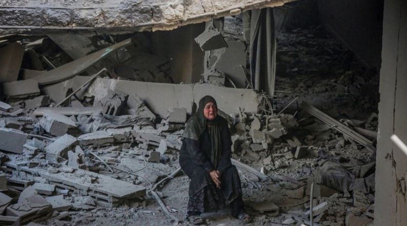 Ateşkese rağmen Gazze’yi vuran İsrail Filistinlileri bir kez daha evsiz bıraktı