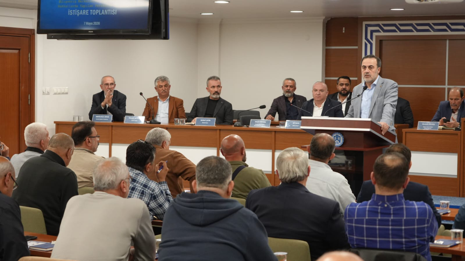 Öztürk: İş aleminin yanında olmaya devam edeceğiz