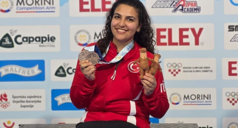 Milli atıcı Şevval İlayda Tarhan'dan Avrupa Şampiyonası'nda bronz madalya
