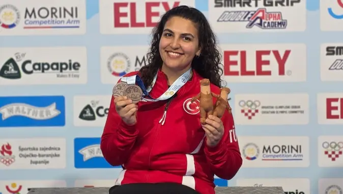 Şevval İlayda Tarhan'dan bronz madalya