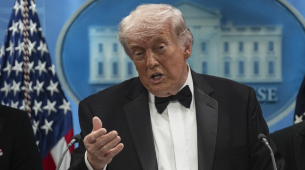 Donald Trump, Musk ve Cook’un da aralarında olduğu 17 CEO ile Çin’e gidecek.