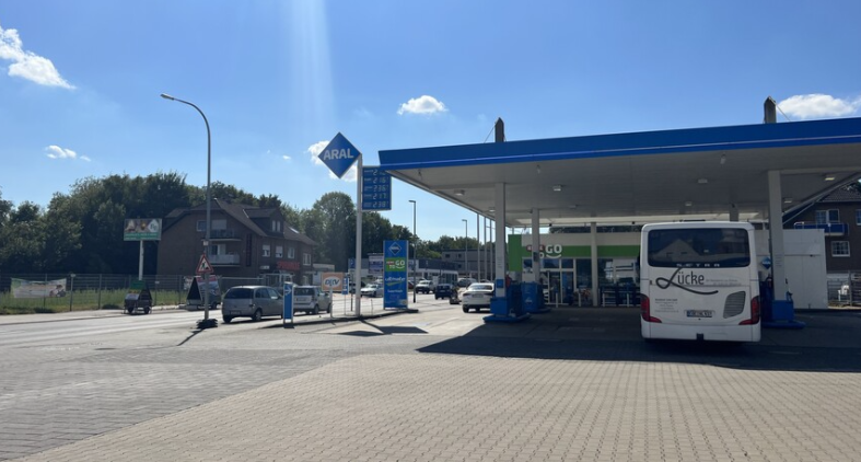 Almanya'da yüksek yakıt fiyatları, enflasyonu Ocak 2024'ten beri en yüksek seviyesine taşıdı