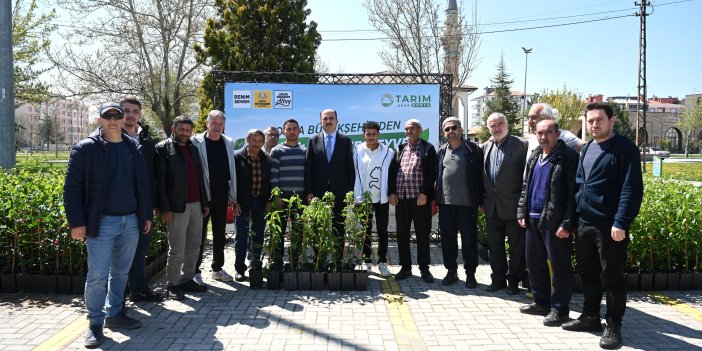 Konya üretime desteğini esirgemiyor! Başkan Altay çiftçilerin günü kutladı
