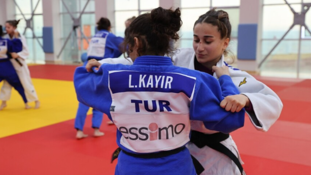 Genç judocu bir ayda 3 Avrupa kupasında birinci oldu