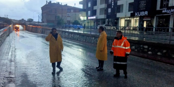Konya'nın o ilçesinde yağış ulaşımı aksattı! Belediye ayakta