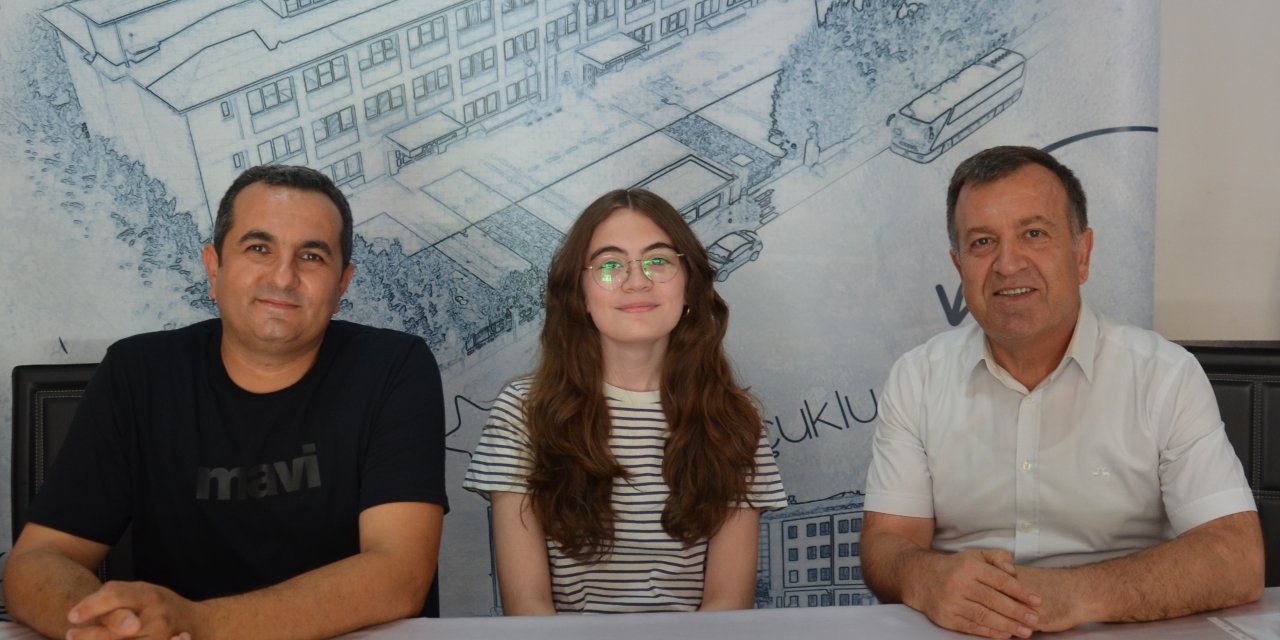 Yöntem öğrencisi Zeynep Ela LGS’de Türkiye birincilerinden oldu