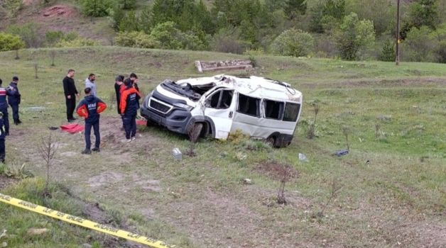 Yozgat'ta öğrenci servisi devrildi