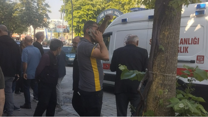 Tartıştığı dini nikahlı eşini sokak ortasında vurdu