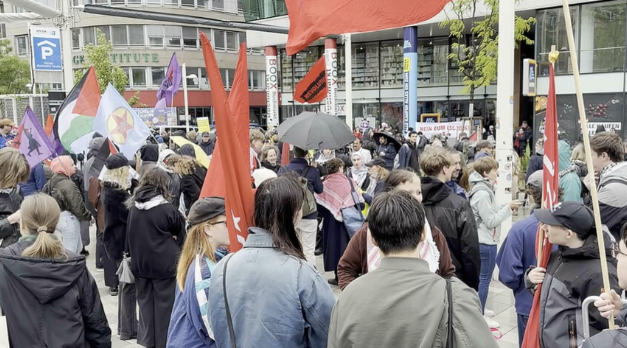 Eurovision'un düzenlendiği Viyana'da İsrail'in yarışmaya katılımı protesto edildi